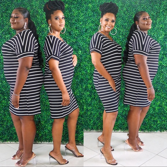 Striped Dress 💙 - L XL 1x 2x 3x - Picture 2 of 3